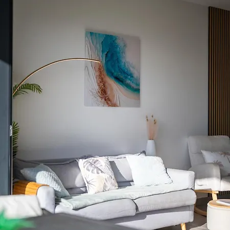 Modern Luxury - Sea View Over Village Apartment