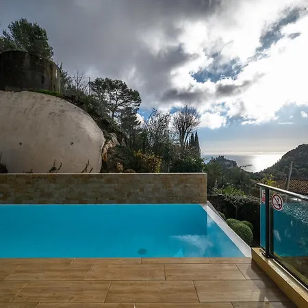 Modern Luxury - Sea View Over Village Apartment *