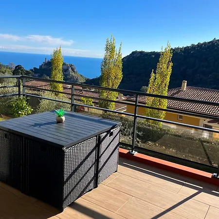 Apartmán Modern Luxury - Sea View Over Village *