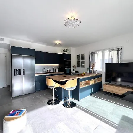 Modern Luxury - Sea View Over Village *