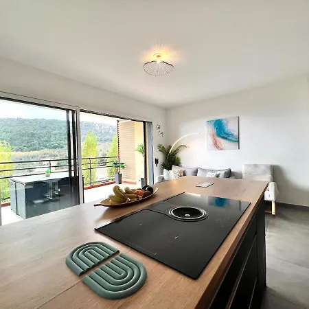 Modern Luxury - Sea View Over Village Apartmán *