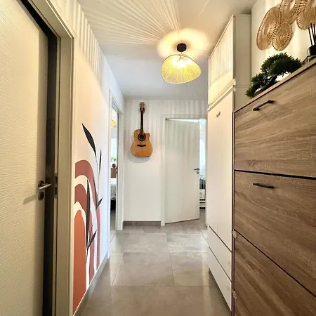 Modern Luxury - Sea View Over Village Èze