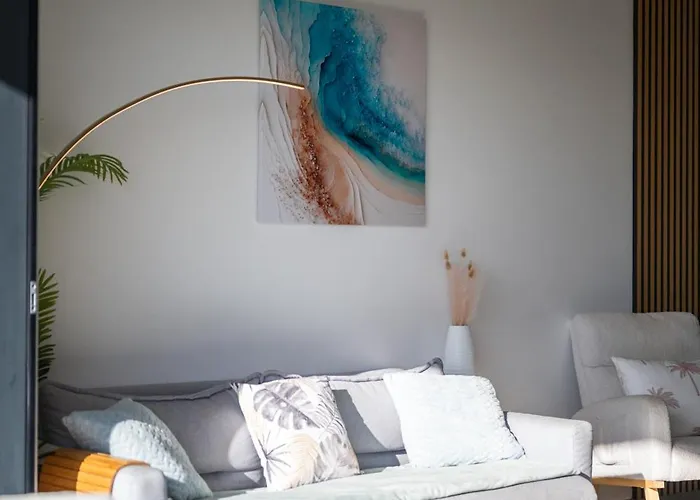 Modern Luxury - Sea View Over Village Apartmán